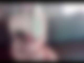 Live cam show with Lia Lumi - Moaning on SquirtSoMuch