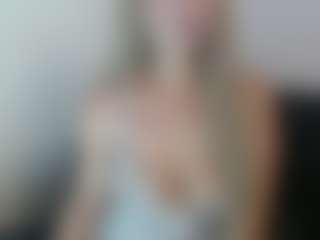 Live cam show with Lia Lumi - Blonde Hair on Camsoda