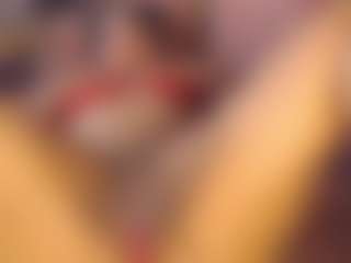Live cam show with Amy - Strip on TeamSkeetLive