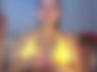Live cam show with Amy - BBW on TeamSkeetLive