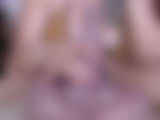 Live cam show with Lilaa-x - Smoking on Latina Girls