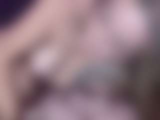Live cam show with Lilaa-x - Green Eyes on Streamer API