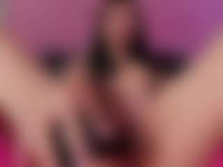 Live cam show with Nicole - Camel Toe on SmokeAndPoke