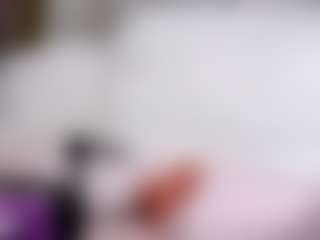 Live cam show with nikitasunrise - Red Hair MILF on live.xheat.ai