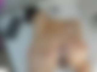Live cam show with Angie-Roses - Curvy Latina on Gym Cam Girls | colombia