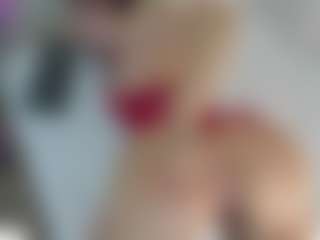 Live cam show with Angie-Roses - Flashing on Milfs Live