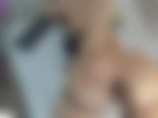 Live cam show with Angie-Roses - Latina on TeamSkeetLive | colombia