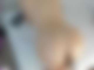 Live cam show with Angie-Roses - Amateur Lovense on Camsoda