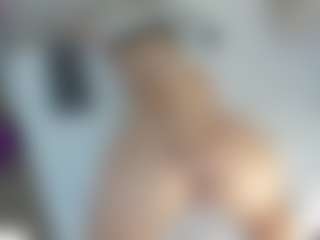 Live cam show with Angie-Roses - Dildo on camtv