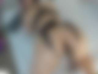 Live cam show with Angie-Roses - Bikini on hornycams.live
