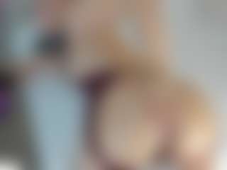 Live cam show with Angie-Roses - BBW on Mixed Magazine Live