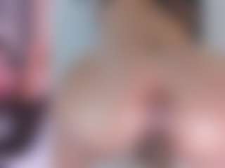 Live cam show with Angie-Roses - Handjob on Big Tits