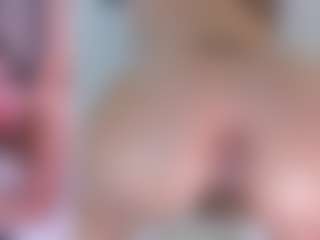 Live cam show with Angie-Roses - Flashing on Lustler