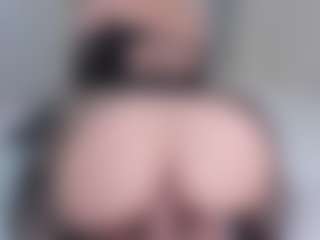 Live cam show with Angie-Roses - Curvy Young Adult on PervPlay.com
