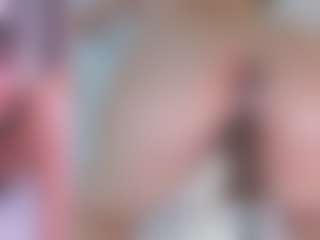 Live cam show with Angie-Roses - Fetish Curvy on StripNow