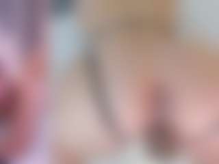 Live cam show with Angie-Roses - Orgasm on CamwithHer