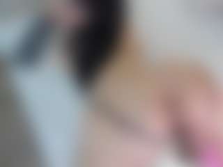 Live cam show with Angie-Roses - Strip Curvy on Mixed Magazine Live