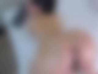 Live cam show with Angie-Roses - Bedroom Curvy on CamwithHer