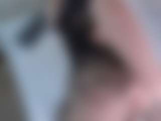 Live cam show with Angie-Roses - Amateur on CamwithHer