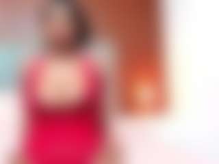 PinkCeleste MILF webcam performer live streaming