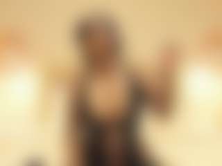 Live cam show with PinkCeleste - Middle Aged on Cam Slut