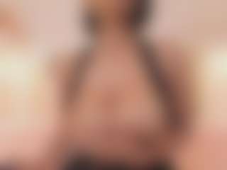 PinkCeleste MILF webcam performer live streaming