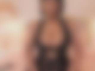 Live cam show with PinkCeleste - Black MILF on Chatstar