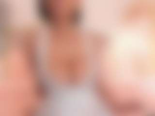 PinkCeleste MILF webcam performer live streaming