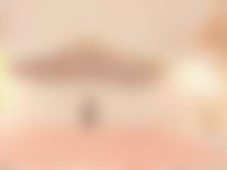 PinkCeleste MILF webcam performer live streaming
