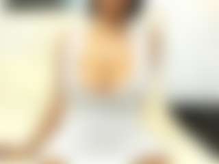 Live cam show with PinkCeleste - Ebony Petite on nudelive.tv