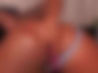 Live cam show with Sofi-dream - Curvy Small Tits on sexylive.show