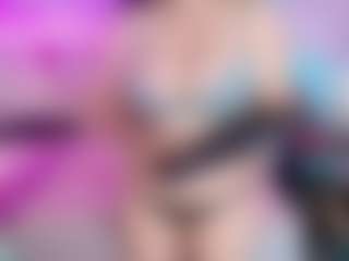 Live cam show with Zalymature - Oil on Camsoda