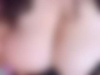 Zalymature MILF webcam performer live streaming