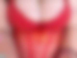 Live cam show with Zalymature - Squirt MILF on Camsoda