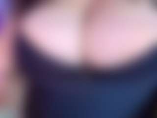 Live cam show with Zalymature - Mature Young Adult on Streamer API