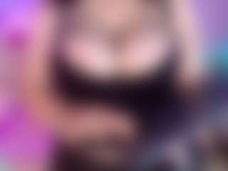 Live cam show with Zalymature - Shaved Pussy MILF on Camiplay Live