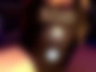 kittyglittergirl MILF webcam performer live streaming