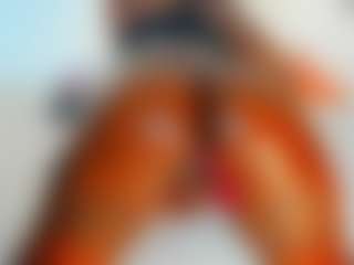 Live cam show with freaky_girl - Black Small Tits on Gym Cam Girls