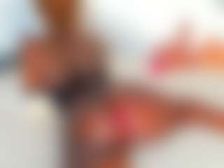 Live cam show with freaky_girl - Shaved Pussy Mature on xxxlivecams.org