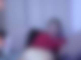 Live cam show with Lesliee22 - Nipple Piercings on CamClone