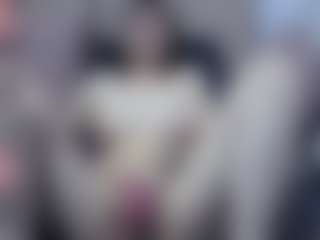 Live cam show with Lesliee22 - Nipple Piercings on CamwithHer