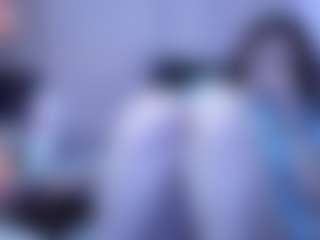 Live cam show with Lesliee22 - Facial Piercings on live18s.com