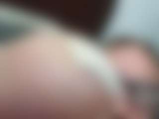hunglow's Live Sex Cam Show