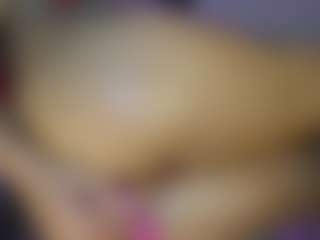 Live cam show with AnnesWhite - Average on Camsoda