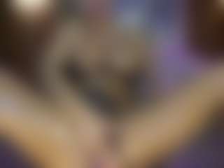 AnnesWhite's Live Sex Cam Show