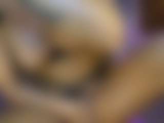 AnnesWhite's Live Sex Cam Show