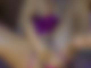 Live cam show with AnnesWhite - Blowjob on studioflirtlive.com