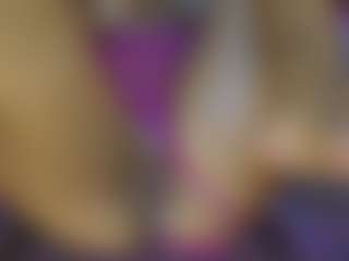 Live cam show with AnnesWhite - Average on Hubzter Live