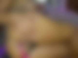 AnnesWhite's Live Sex Cam Show