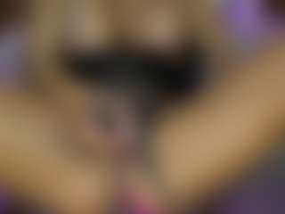 AnnesWhite's Live Sex Cam Show